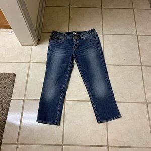 SILVER • Women's Aiko Denim Capris Med Wash •  Size 29